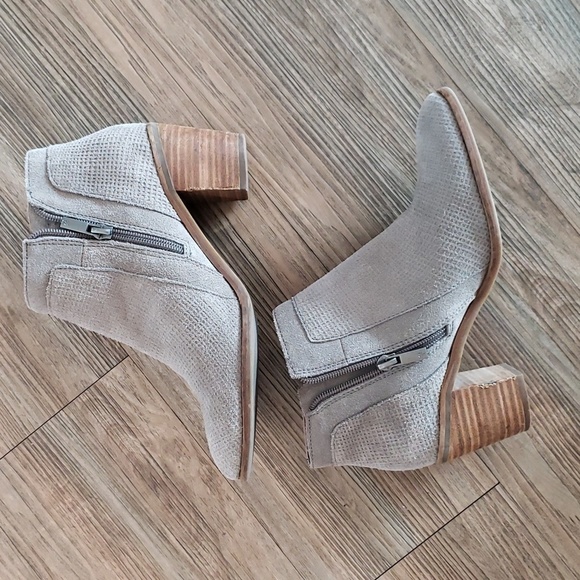 Lucky brand booties size 7.5 - Picture 3 of 8